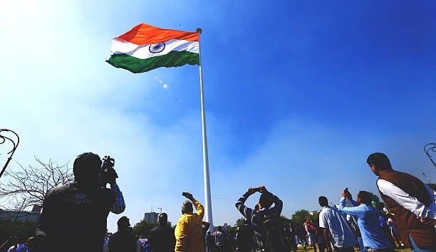 Photo of पूर्वांचल के मरीन ड्राइव पर लहराया प्रदेश का सबसे ऊंचा तिरंगा by Yadav Vishal