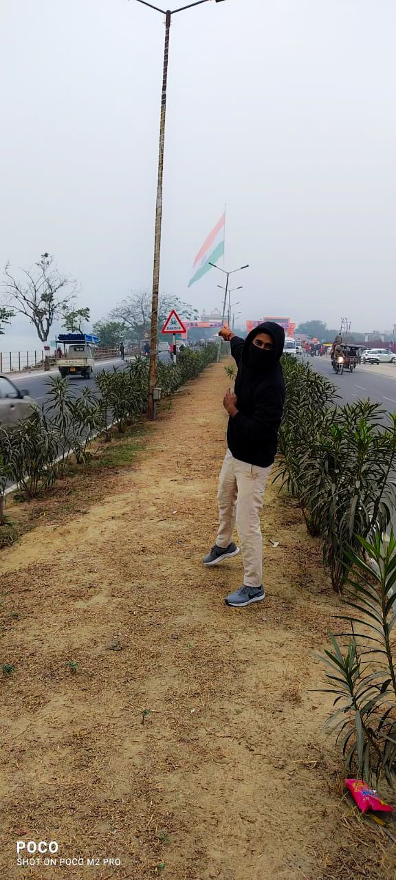Photo of पूर्वांचल के मरीन ड्राइव पर लहराया प्रदेश का सबसे ऊंचा तिरंगा by Yadav Vishal