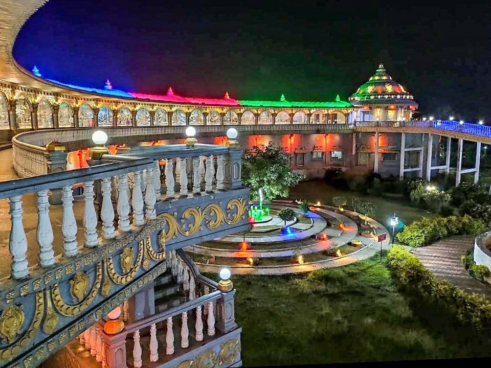 Photo of रामनारायणम आध्यात्मिक थीम पार्क, जो पर्यटकों के लिए अब एक नया तीर्थ स्थल बन गया है। by Yadav Vishal