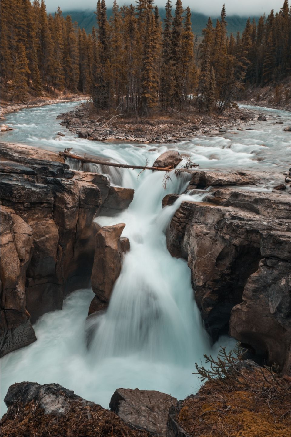 Photo of अहरबल वॉटरफॉल: कश्मीर के स्वर्ग का एक टुकड़ा by Yadav Vishal
