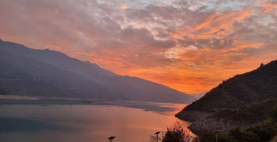 Photo of उत्तराखंड में तैरती हुई झोपड़ियाँ हैं जिनके बारे में हम शर्त लगाते हैं कि आप नहीं जानते होंगे by Yadav Vishal