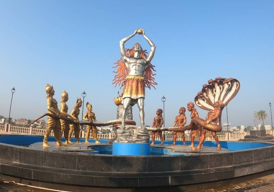Photo of महाकालेश्वर मंदिर का कर रहें हैं प्लान तो यहां मिलेंगी समय, इतिहास और बुकिंग की पूरी जानकारी by Yadav Vishal