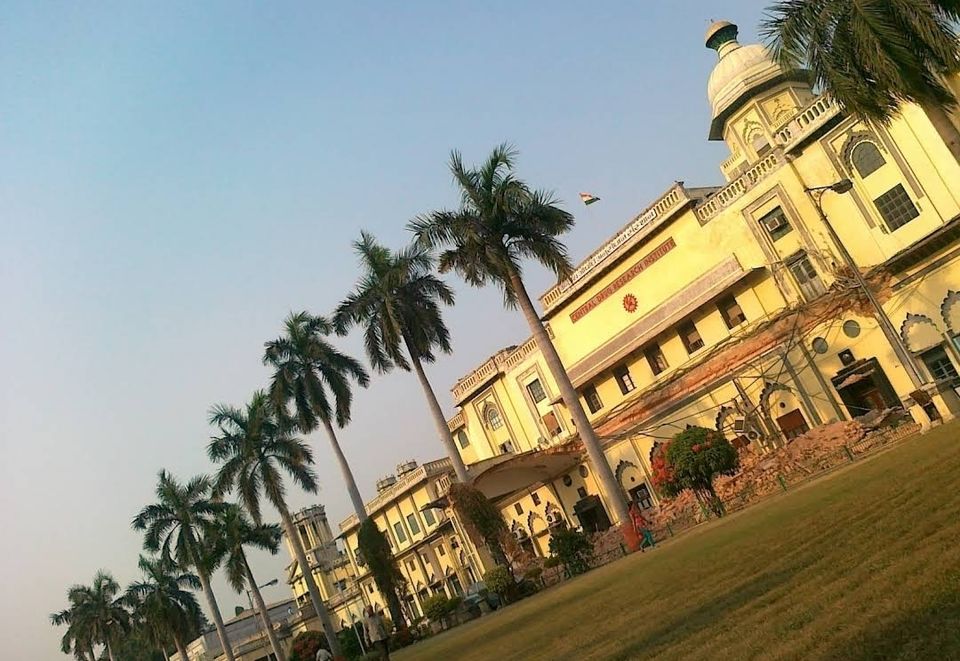Photo of लखनऊ में छत्तर मंजिल और 4 अन्य हेरिटेज को जल्द ही होटलों में बदला जाएगा by Yadav Vishal