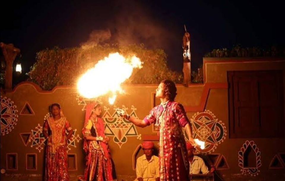 Photo of चोखी ढाणी जयपुर : एक राजस्थानी शहरी गाँव, जहा आकर आपको दिखेगी
राजस्थान की अद्भुत कला संस्कृति। by Smita Yadav
