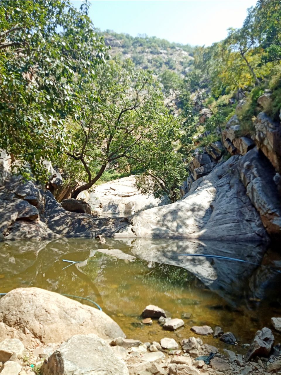 Photo of राजस्थान में भी है अमरनाथ की तरह सुरम्य पहाड़ी में शिव मंदिर : नलदेश्वर धाम, अलवर by Smita Yadav