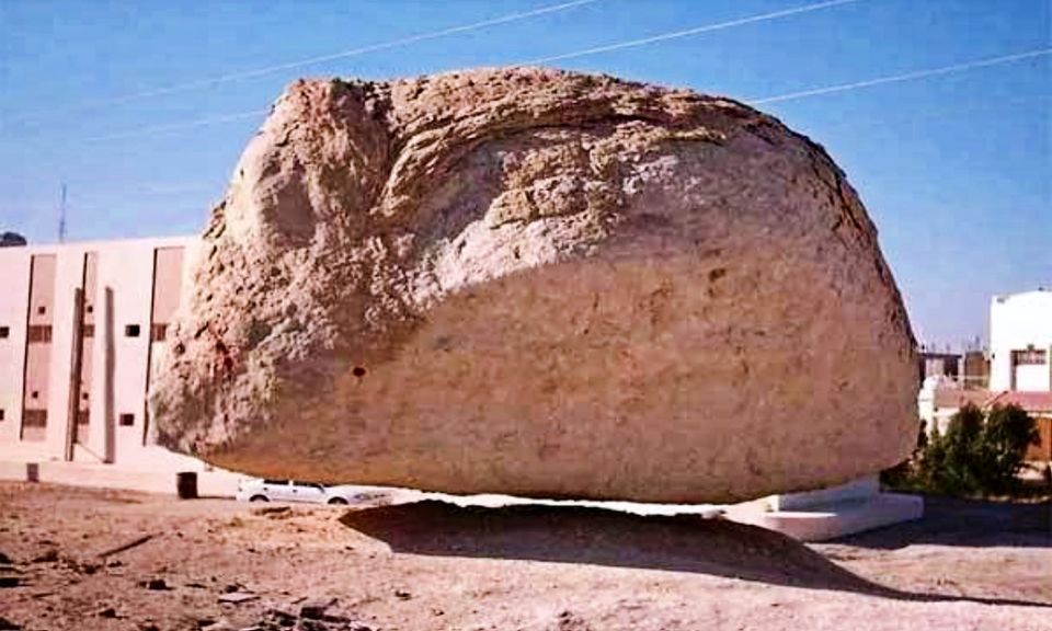 Photo of गोल्डन रॉक हो या फिर अजमेर शरीफ का हवा में तैरता पत्थर, इनका रहस्य आज भी अबूझ है by Smita Yadav