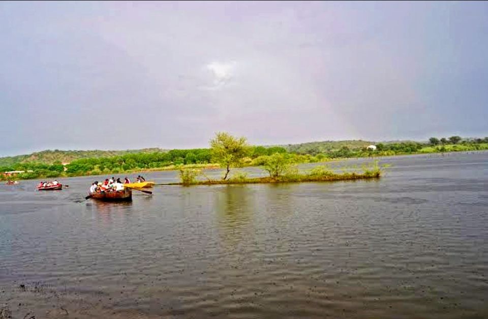 Photo of गुरुग्राम के आस-पास है 6 बेस्ट लेक, जहां आप दोस्तों के साथ मना सकते हैं पिकनिक by Smita Yadav