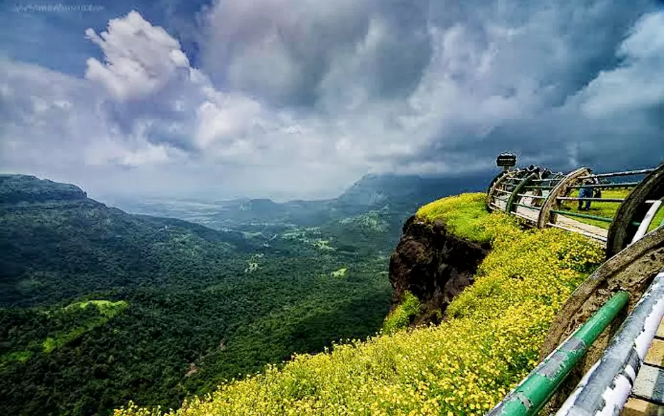 Photo of धार्मिक आस्था के साथ वादियों का भी लेना हैं आनन्द, तो जरूर देखें शिरडी के आस पास के हिल स्टेशन by Smita Yadav
