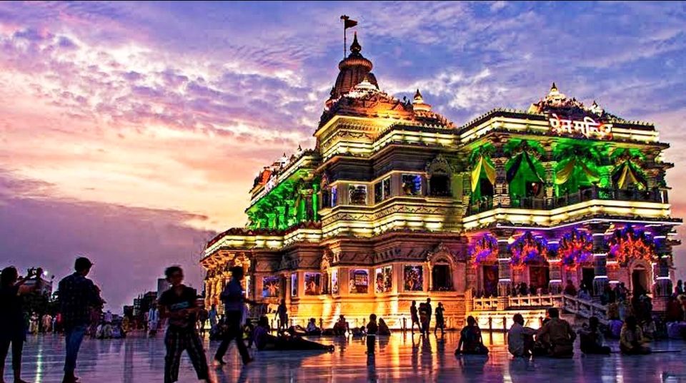 Photo of यू.पी. के कपल्स के लिए रोमांस करने के 10 स्थान, जहाँ बजरंग दल आपके पीछे नहीं पड़ेगा by Smita Yadav