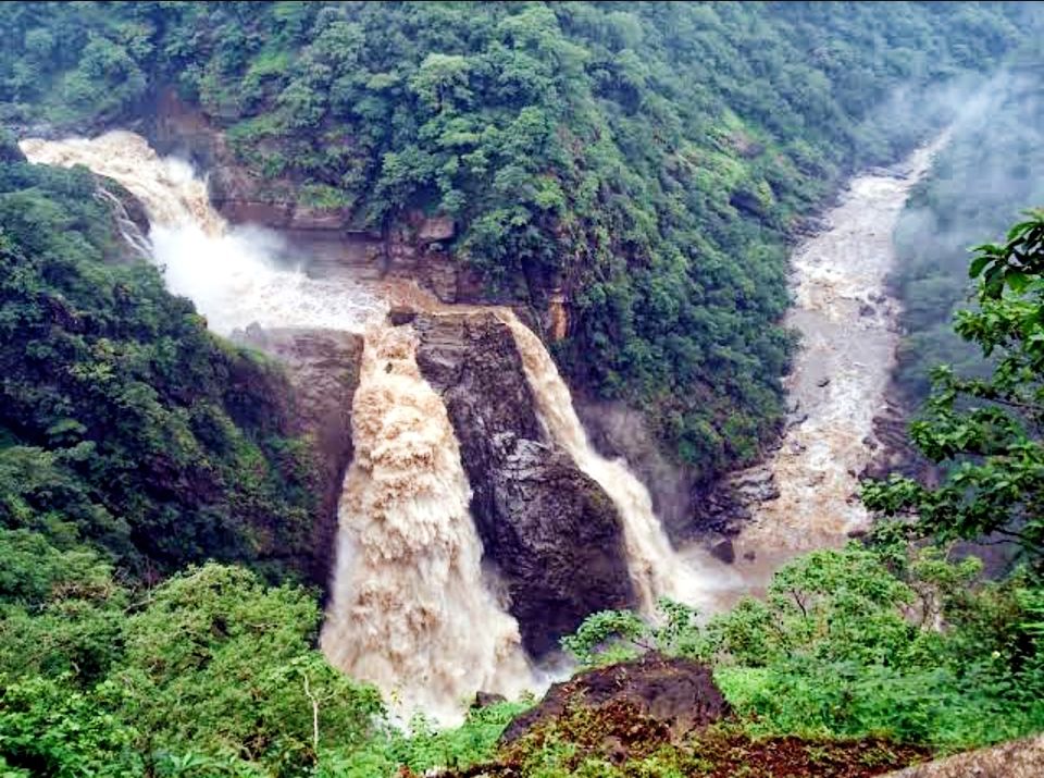 Photo of हुबली के पास ये भव्य झरने, जिनकी खूबसूरती देख आँखें खुली रह जायेंगी आपकी, तो जल्द बना लें प्लान by Smita Yadav