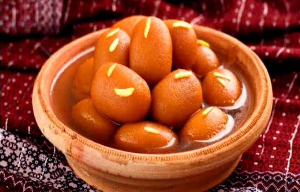 Photo of यूपी आए और यहाँ के फेमस व्यंजनों का स्वाद नही चखा, तो क्या ख़ाक यूपी आए by Smita Yadav