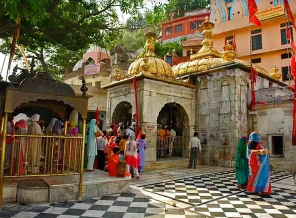 Photo of धर्मशाला के 10 बेहतरीन पर्यटक स्थल, जो आपकी यात्रा को बनाएंगे और भी ख़ास! क्या जानना चाहेंगे आप? by Smita Yadav