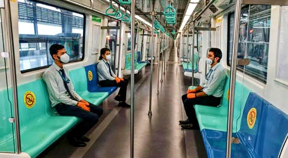 Photo of ट्रैवलिंग से लेकर होटल में रुकने तक, कोरोना से बचने के लिए रखें इन बातों का ध्यान। by Smita Yadav