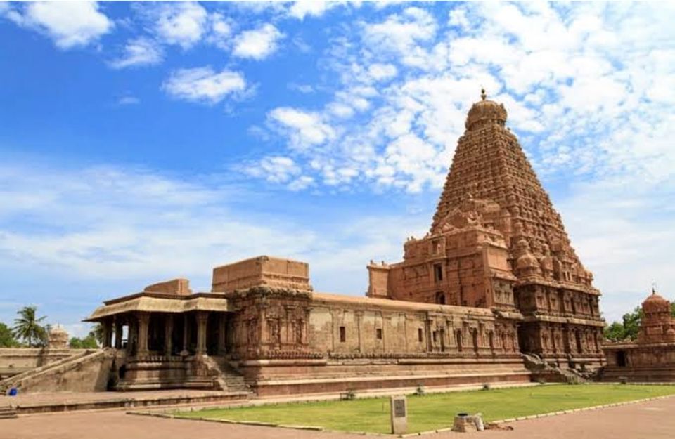 Photo of भारत के हजारों साल पुराने प्रसिद्ध मंदिर, जिनकी वास्तुकला और कलाकृति ऐसी कि आप देखते ही रह जायेंगे by Smita Yadav