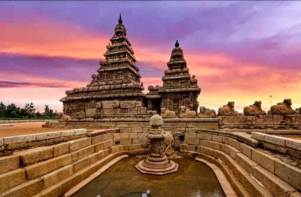 Photo of भारत के हजारों साल पुराने प्रसिद्ध मंदिर, जिनकी वास्तुकला और कलाकृति ऐसी कि आप देखते ही रह जायेंगे by Smita Yadav