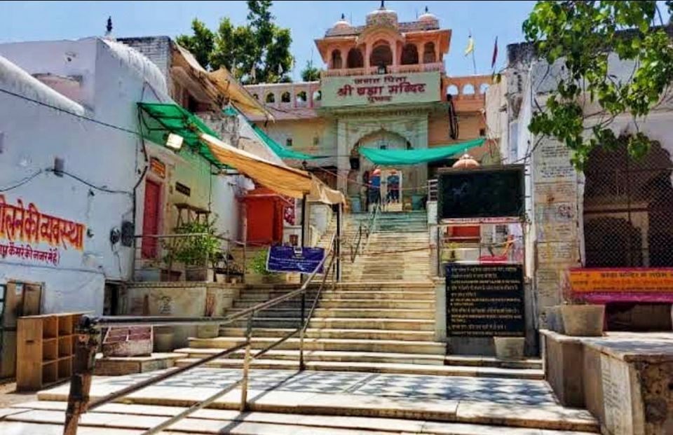 Photo of भारत के हजारों साल पुराने प्रसिद्ध मंदिर, जिनकी वास्तुकला और कलाकृति ऐसी कि आप देखते ही रह जायेंगे by Smita Yadav