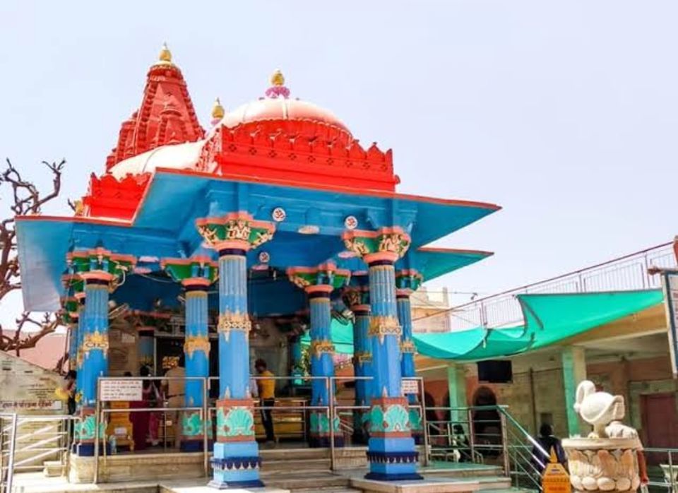 Photo of भारत के हजारों साल पुराने प्रसिद्ध मंदिर, जिनकी वास्तुकला और कलाकृति ऐसी कि आप देखते ही रह जायेंगे by Smita Yadav