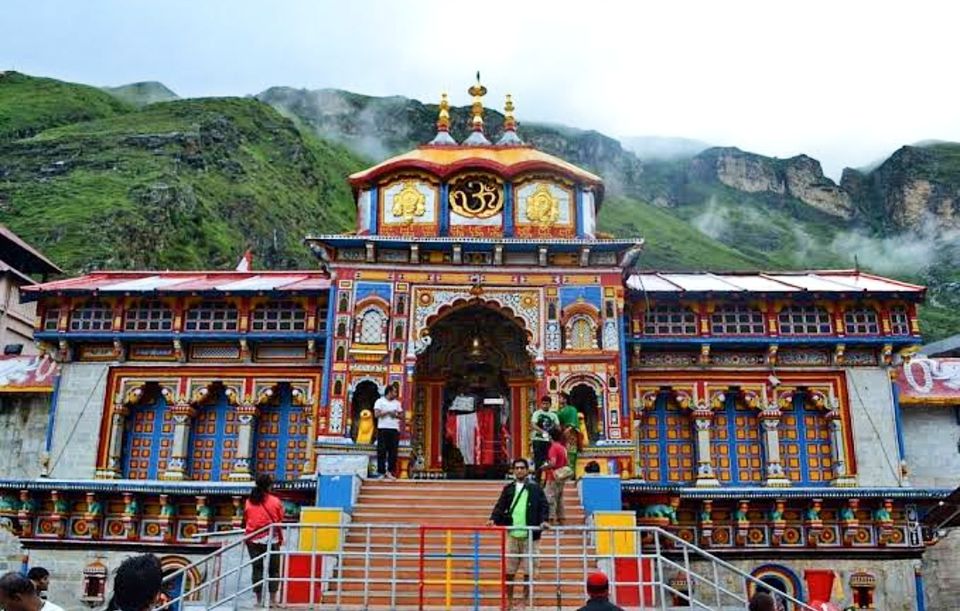 Photo of भारत के हजारों साल पुराने प्रसिद्ध मंदिर, जिनकी वास्तुकला और कलाकृति ऐसी कि आप देखते ही रह जायेंगे by Smita Yadav