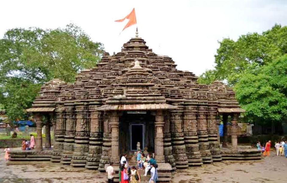 Photo of भारत के हजारों साल पुराने प्रसिद्ध मंदिर, जिनकी वास्तुकला और कलाकृति ऐसी कि आप देखते ही रह जायेंगे by Smita Yadav