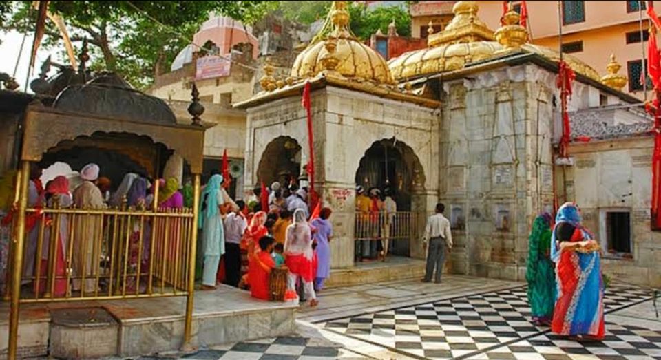 Photo of भारत के सबसे रहस्यमय मंदिरों के बारे में क्या जानते हैं आप? जिनका रहस्य आज तक कोई नहीं जान पाया by Smita Yadav