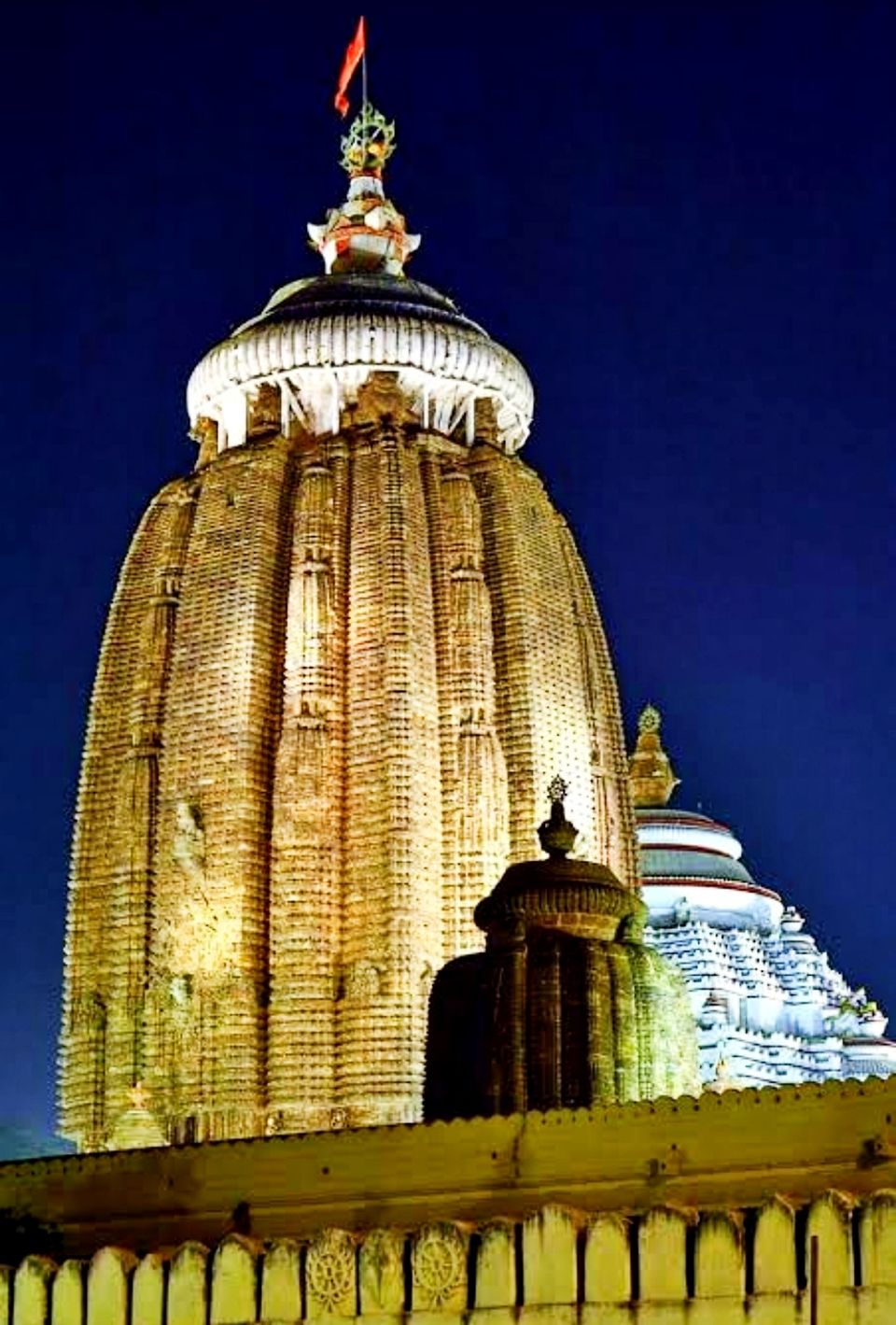 Photo of जानिए जगन्नाथ मंदिर के हैरान करने वाले वो अनसुलझे रहस्य, जो आज तक कोई भी नहीं समझ पाया by Smita Yadav