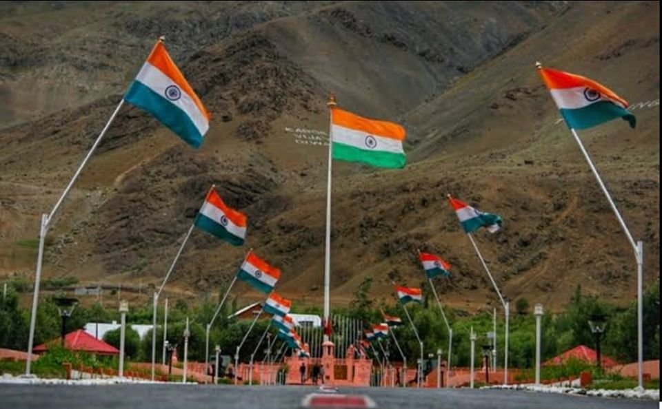 Photo of स्वतंत्रता दिवस स्पेशल: भारत की कुछ ऐसी जगहें जो आज भी हमें गर्व महसूस कराती हैं। by Smita Yadav