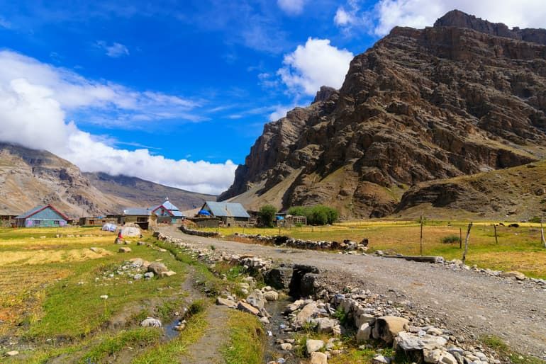 Photo of अगस्त में हैं घूमने का प्लान, तो फिर आपको इन बेहतरीन जगहों पर ज़रूर गौर करना चाहिए by Smita Yadav