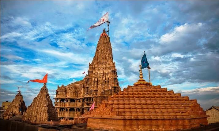 Photo of घूमने के साथ जन्माष्टमी का त्यौहार खास अंदाज में मनाना चाहते हैं तो इन जगहों पर दर्शन के लिए जाएँ by Smita Yadav