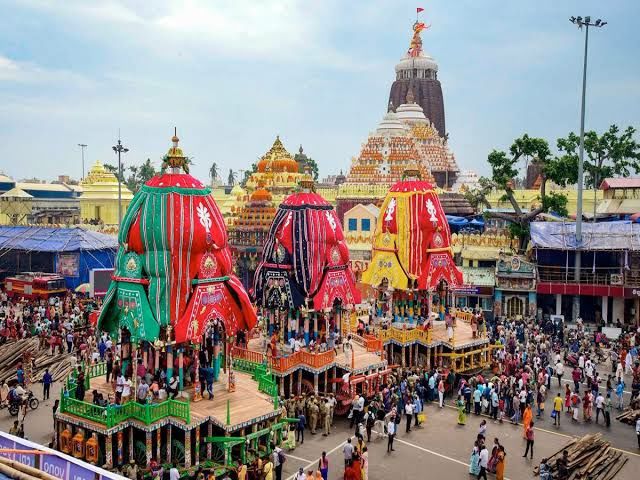 Photo of घूमने के साथ जन्माष्टमी का त्यौहार खास अंदाज में मनाना चाहते हैं तो इन जगहों पर दर्शन के लिए जाएँ by Smita Yadav
