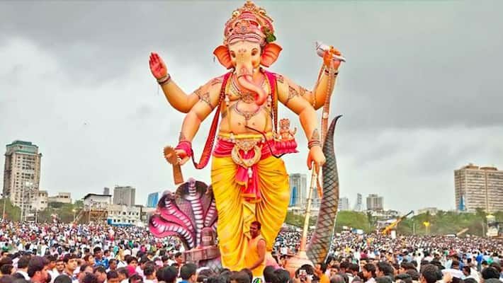 Photo of गणेश चतुर्थी की असली धूमधाम देखना हों तो गणेशोत्सव के दौरान इन शहरों में जरूर जाएं by Smita Yadav