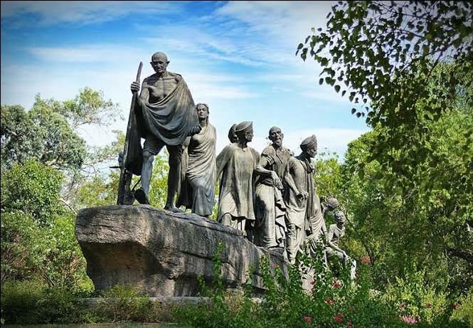 Photo of महात्मा गांधी से जुड़ी इन ऐतिहासिक जगहों पर बनाएं घूमने का प्लान, देखने को मिलेंगी कई यादगार चीजें by Smita Yadav