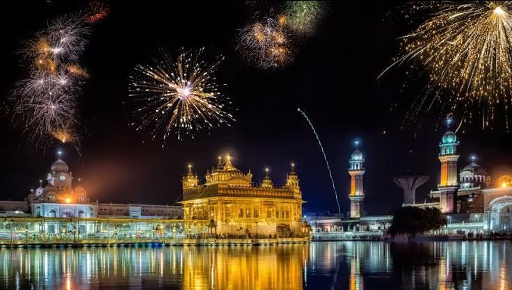 Photo of देश में इन जगहों पर अलग ही होती है दीवाली की रौनक, जानें कौन से हैं वो खूबसूरत शहर by Smita Yadav