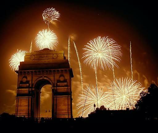 Photo of देश में इन जगहों पर अलग ही होती है दीवाली की रौनक, जानें कौन से हैं वो खूबसूरत शहर by Smita Yadav