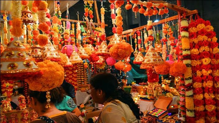 Photo of दिवाली 2021 स्पेशल : अगर करनी है सस्ती शॉपिंग तो दिल्ली की ये जगहें हैं सबसे बेस्ट by Smita Yadav