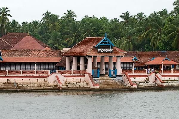 Photo of भारत के 7 प्रसिद्ध राम मंदिर, जो आज भी अपने पौराणिक कथाओं और महत्व के लिए प्रसिद्ध हैं। by Smita Yadav