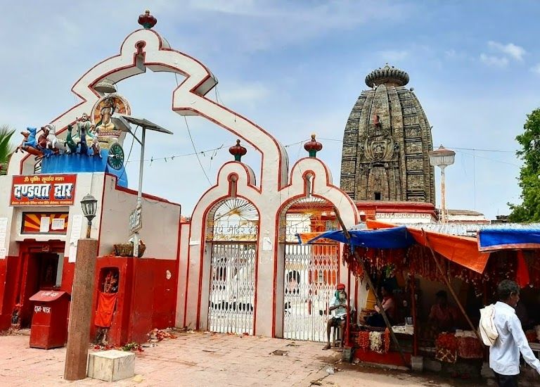 Photo of छठ पूजा स्पेशल: देखनी हो छठ पूजा की धूम, तो इन प्रसिद्ध सूर्य मंदिरों में जाकर करें दर्शन by Smita Yadav