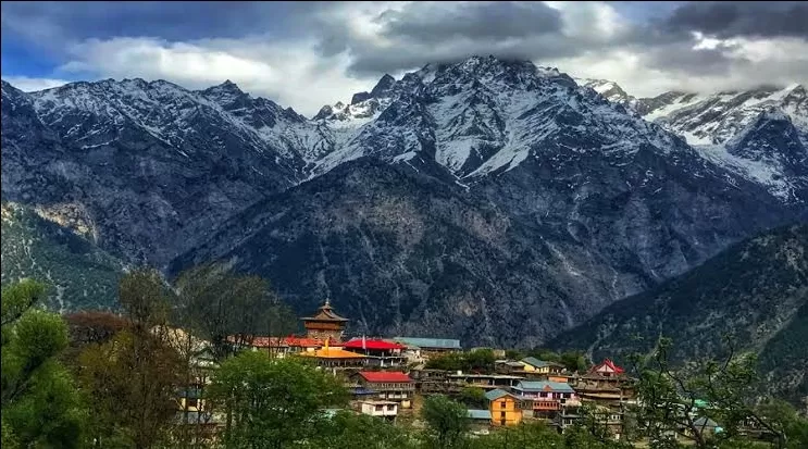 Photo of अगर आप सर्दियों में सुकून से चाहते हैं घूमना, तो देश के इन 5 ऑफबीट ट्रैवल डेस्टिनेशन्स की करें सैर by Smita Yadav