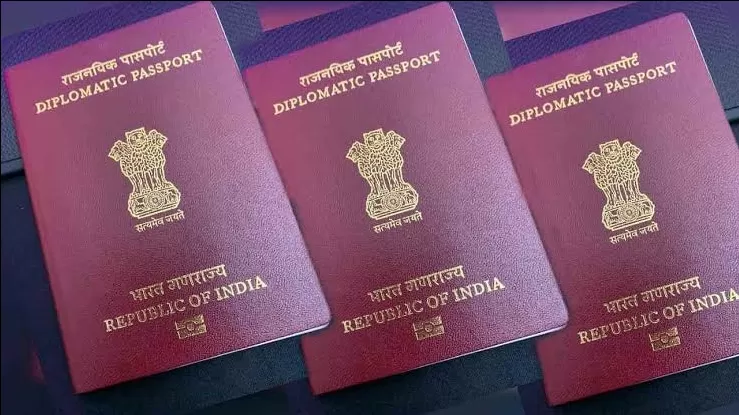 Photo of घूमने के शौकीन ट्रैवलर को भारत के इन 4 पासपोर्ट के बारे में जरूर होनी चाहिए जानकारी! by Smita Yadav