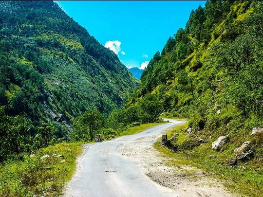 Photo of पार्टनर को हिल स्टेशन पर हर बार घूमाकर न करें बोर, इस बार घूमा लाएं उत्तराखंड की इन अनोखी जगहों पर by Smita Yadav