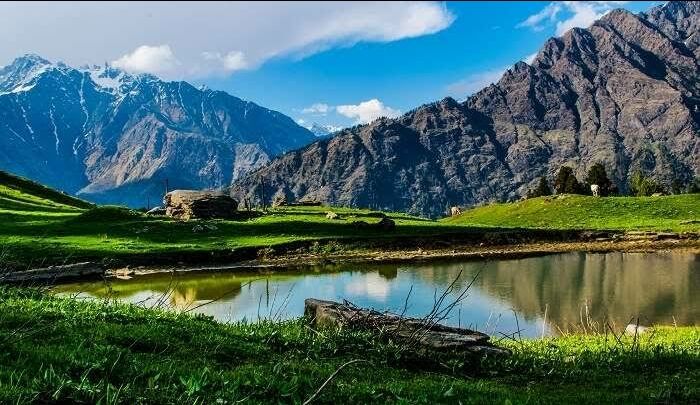 Photo of अगर पार्टनर संग हैं कही घूमने का प्लान, तो एक बार हिमाचल के रोहडू हिल स्टेशन ज़रूर जाएं by Smita Yadav