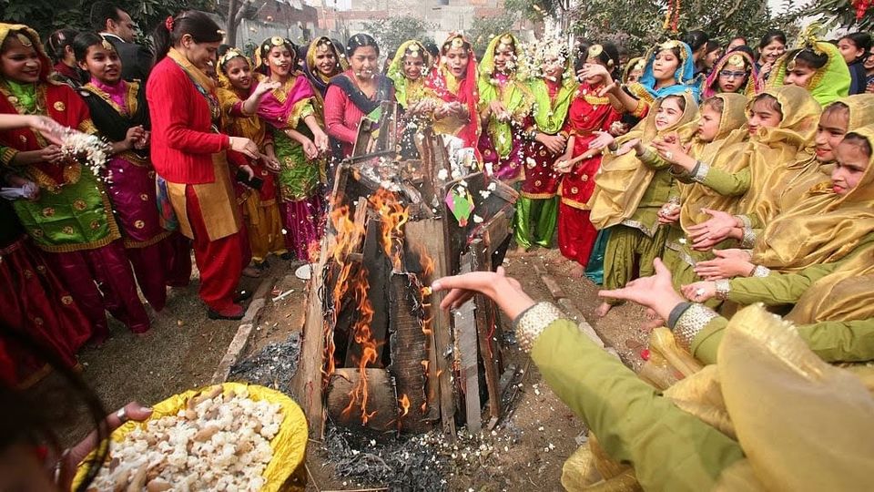 Photo of लोहड़ी पर बना रहे हैं घूमने का प्लान, तो ये खूबसूरत जगह कर रही हैं आपका इंतजार by Smita Yadav
