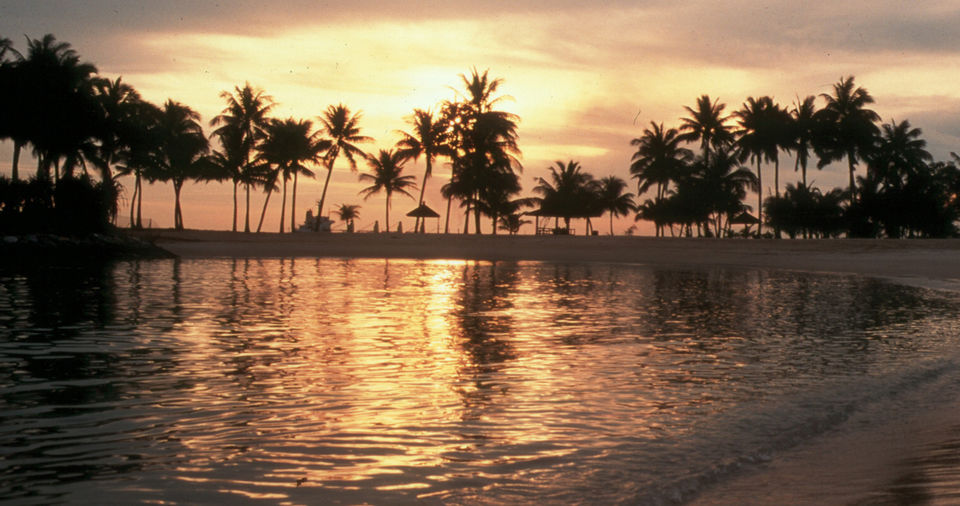 Photo of सिंगापुर के 10 शानदार बीच जो इसे बनाते हैं बीच का ख़ूबसूरत स्वर्ग 5/13 by Smita Yadav