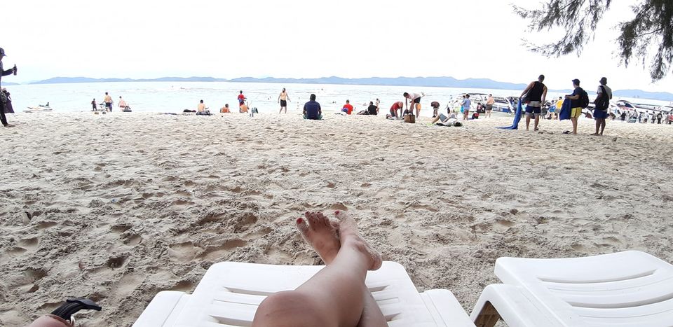 Photo of Solo traveler, detained baggage, Thai food tasting, island hopping, elephant bathing & more... by Sneha Das