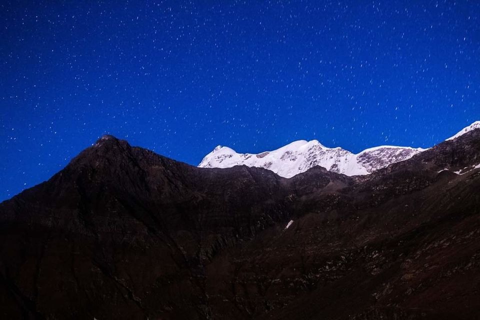 Photo of Bhagwa Basa, Roopkund Trail, Uttarakhand, India by Gautham Rachaiah