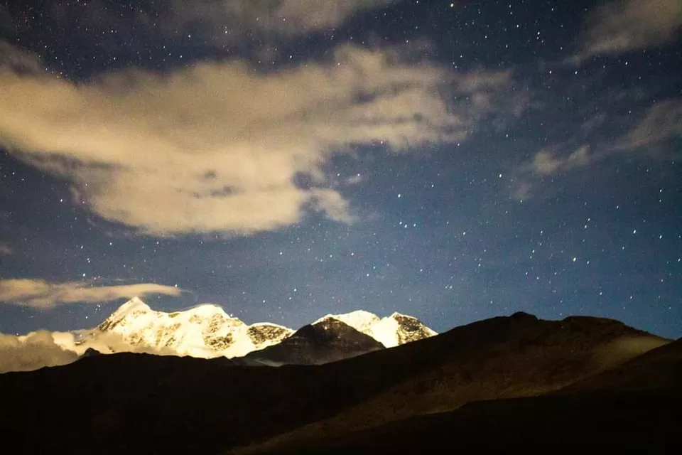 Photo of Bhagwa Basa, Roopkund Trail, Uttarakhand, India by Gautham Rachaiah