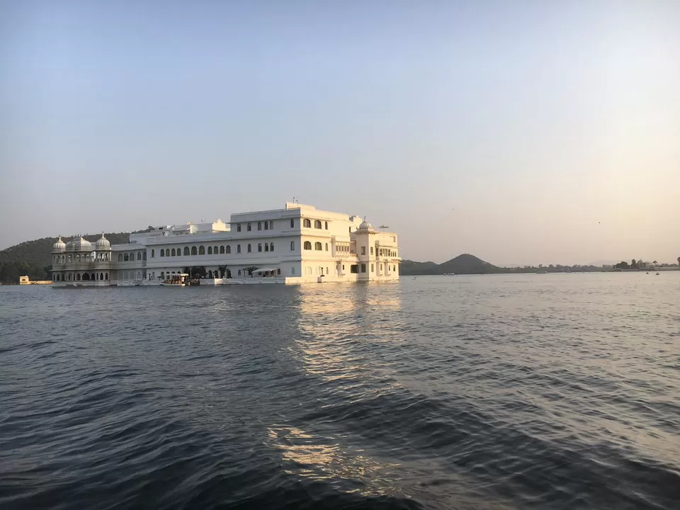 Photo of Lake Pichola, Pichola, Udaipur, Rajasthan by Yamini Iyer