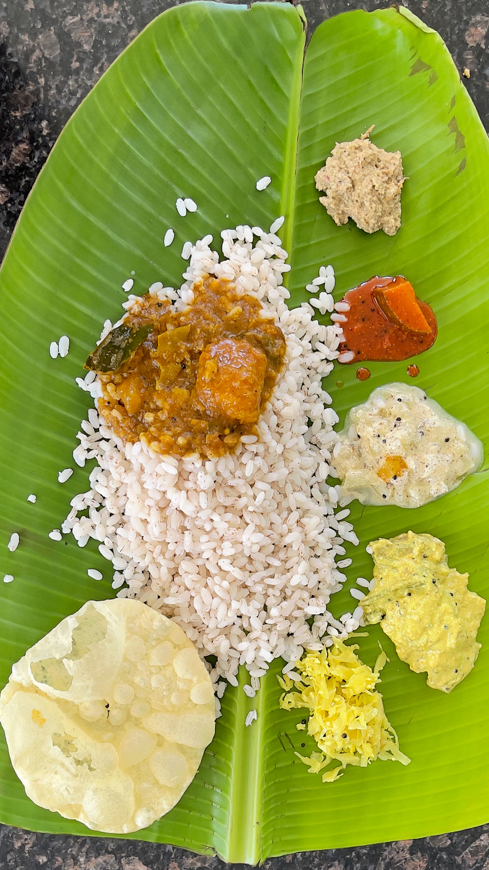 Photo of Kerala's best food experience on a banana leaf. What’s better...highway dhaba or a city restaurant? 1/5 by theNaveenSoni
