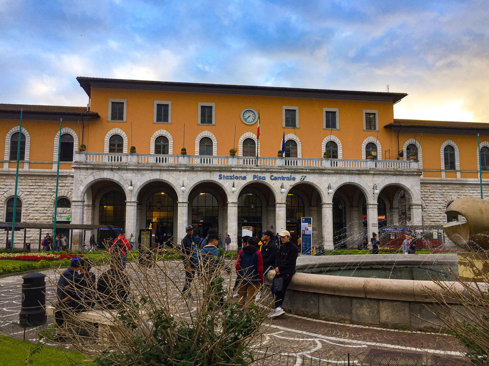 Photo of Pisa Centrale, Piazza Garibaldi, Pisa, Province of Pisa, Italy by Shivangi Johri