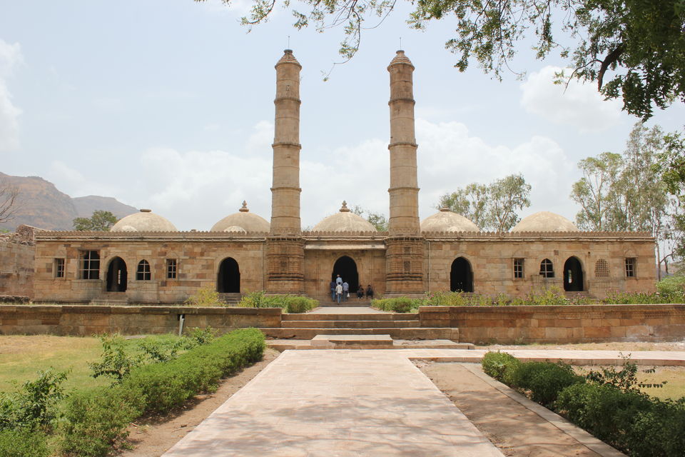 Photo of Gujarat on Two Wheels - These epic road trips are perfect for you 9/10 by Shivangi Johri