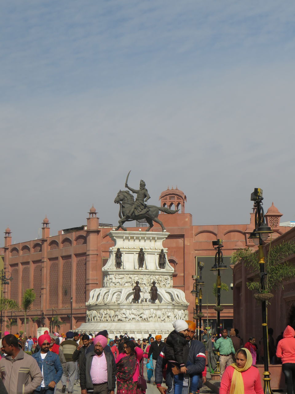 Photo of Amritsar Golden Temple, Golden Temple Road, Atta Mandi, Katra Ahluwalia, Amritsar, Punjab, India by Pratik Shah (Dhannu)